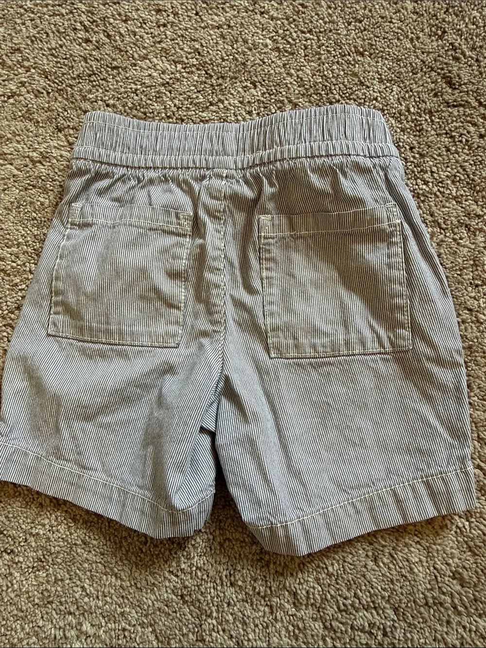 GAP pull shorts